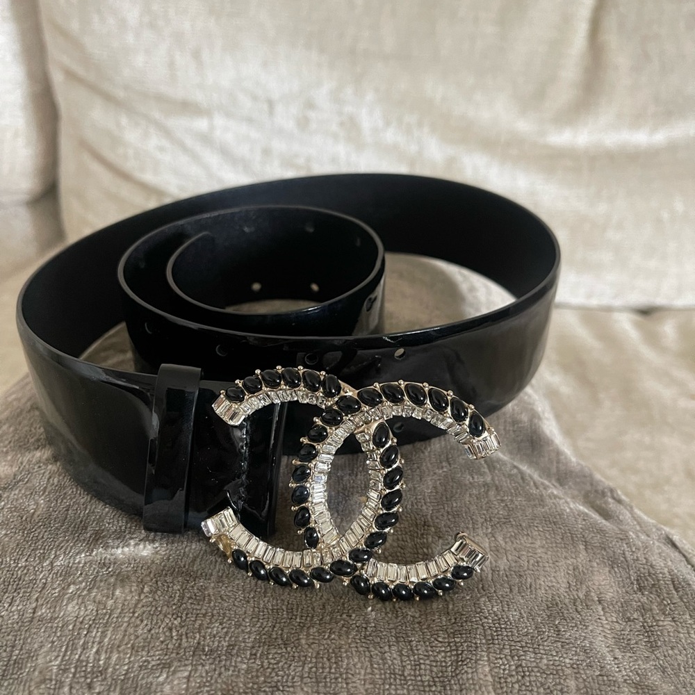 Chanel CC crystal large patent leather belt black 80/32 like new